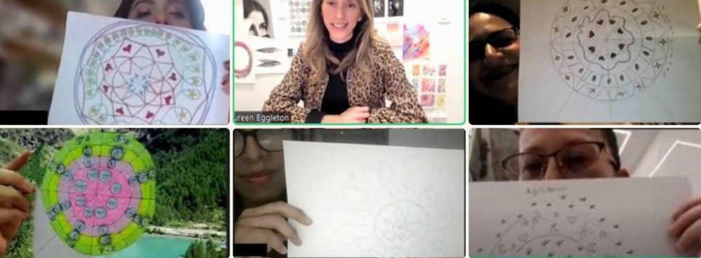 Participantes de una sesión en línea mostrando sus mandalas
